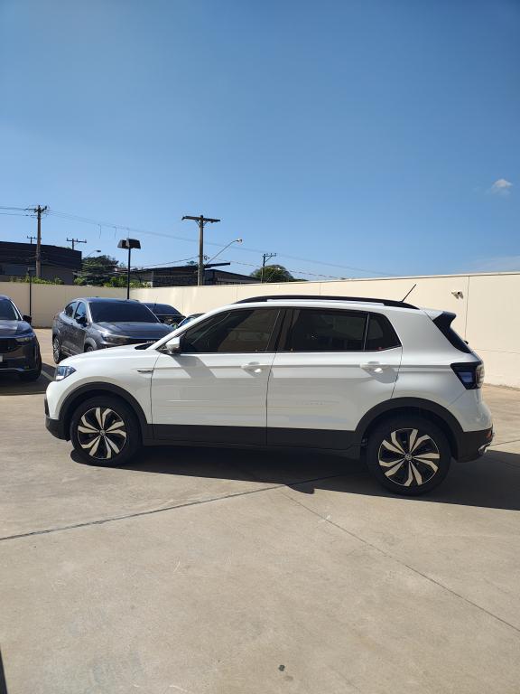 VOLKSWAGEN T-Cross - Foto