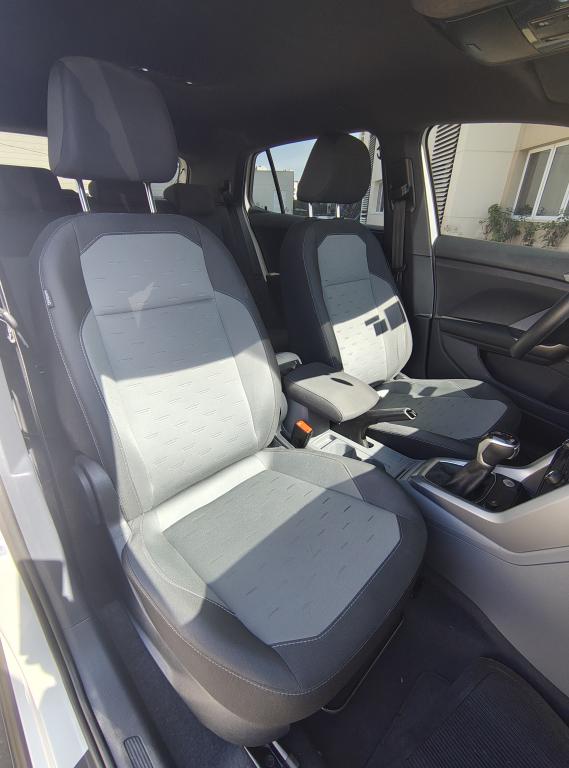 VOLKSWAGEN T-Cross - Foto