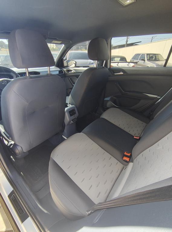 VOLKSWAGEN T-Cross - Foto