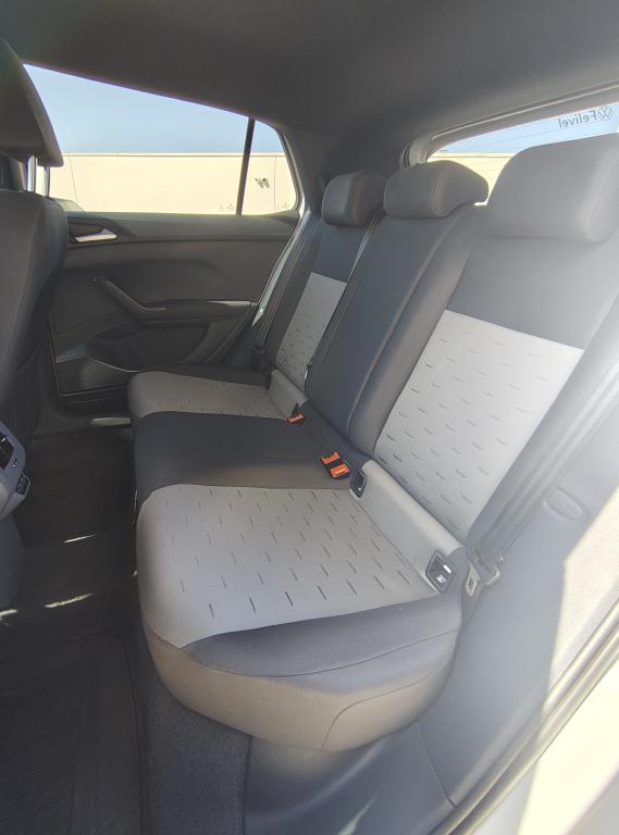 VOLKSWAGEN T-Cross - Foto