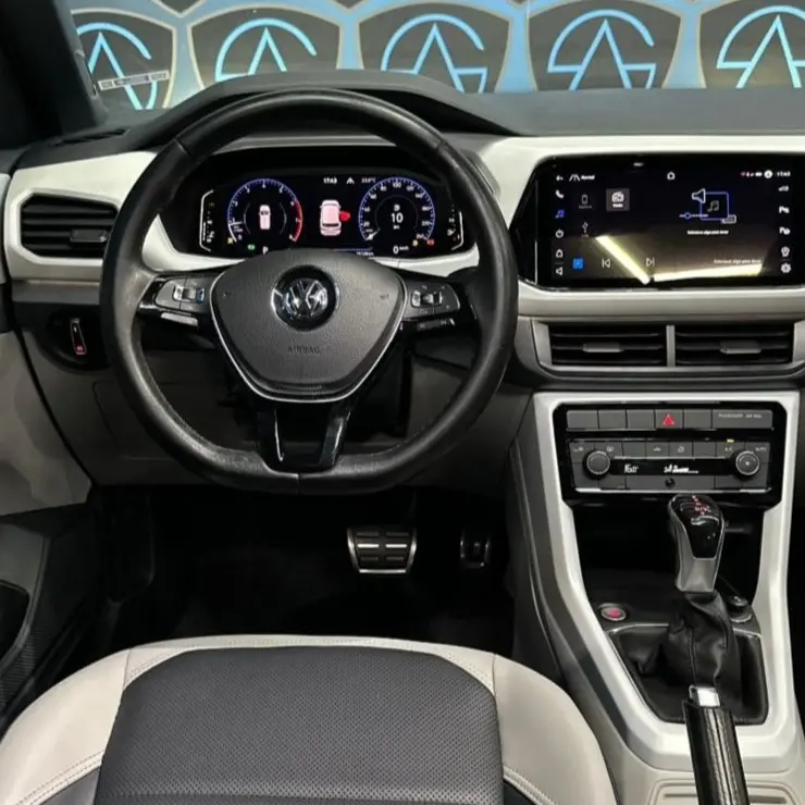 VOLKSWAGEN T-Cross - Foto