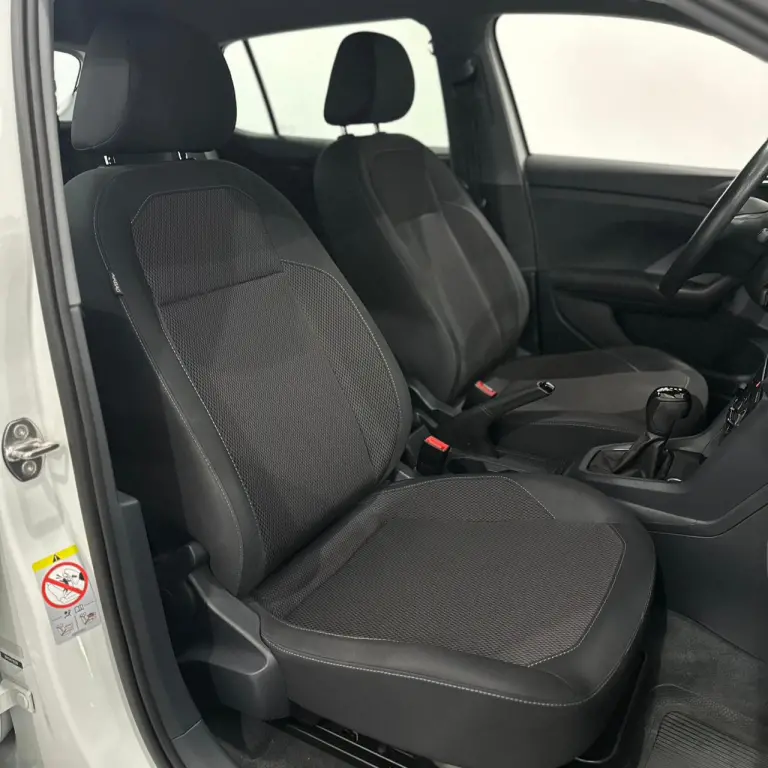 VOLKSWAGEN T-Cross - Foto