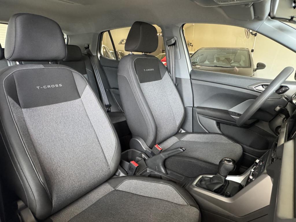 VOLKSWAGEN T-Cross - Foto