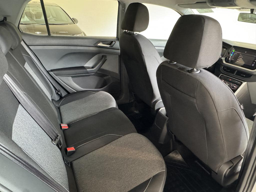 VOLKSWAGEN T-Cross - Foto