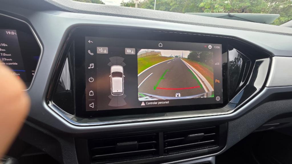 VOLKSWAGEN T-Cross - Foto