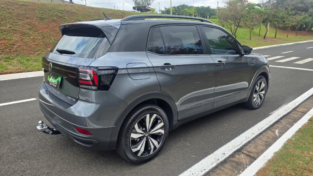 VOLKSWAGEN T-Cross - Foto