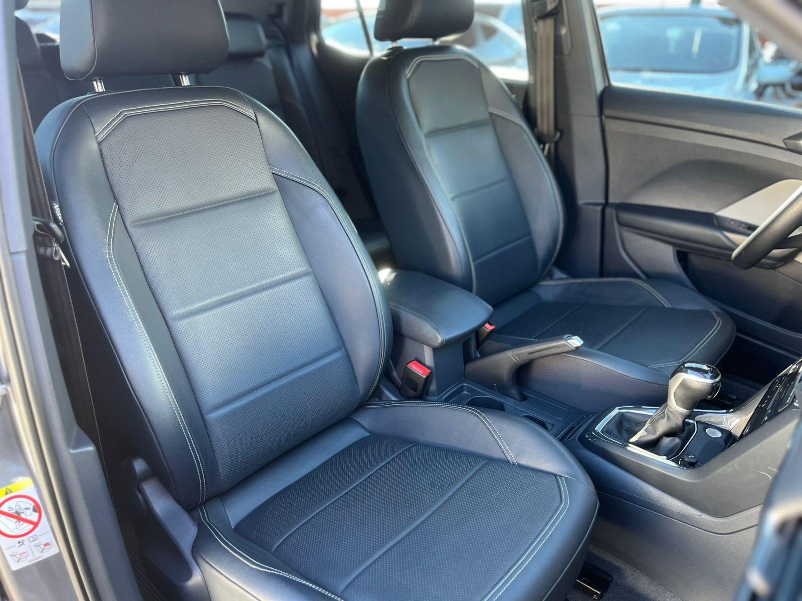 VOLKSWAGEN T-Cross - Foto