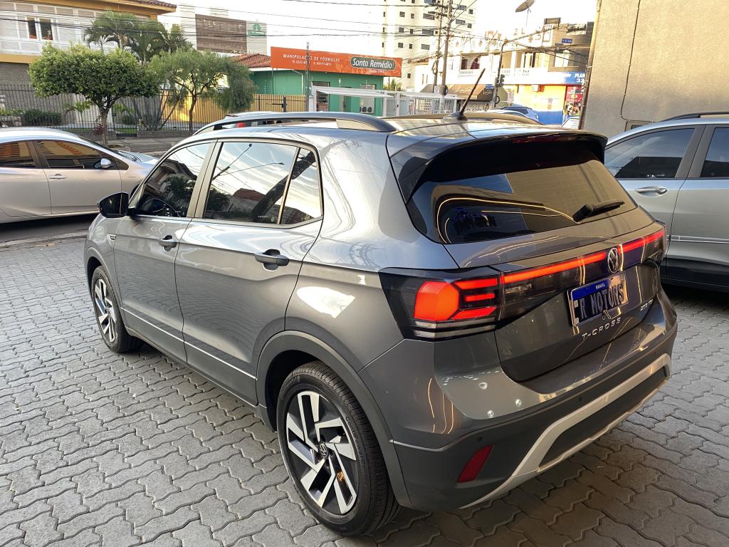 VOLKSWAGEN T-Cross - Foto