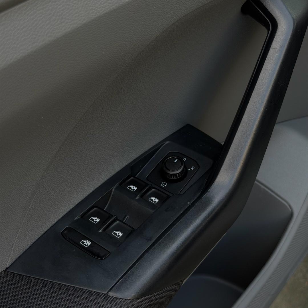 VOLKSWAGEN T-Cross - Foto