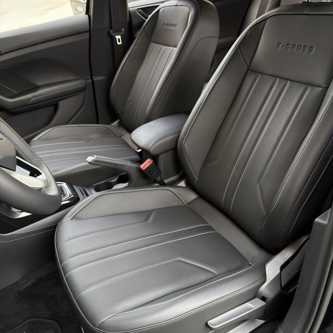 VOLKSWAGEN T-Cross - Foto