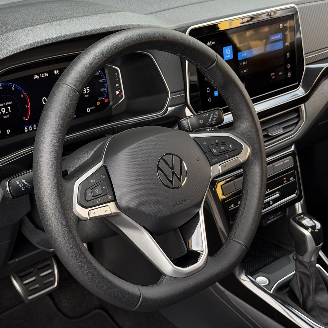 VOLKSWAGEN T-Cross - Foto