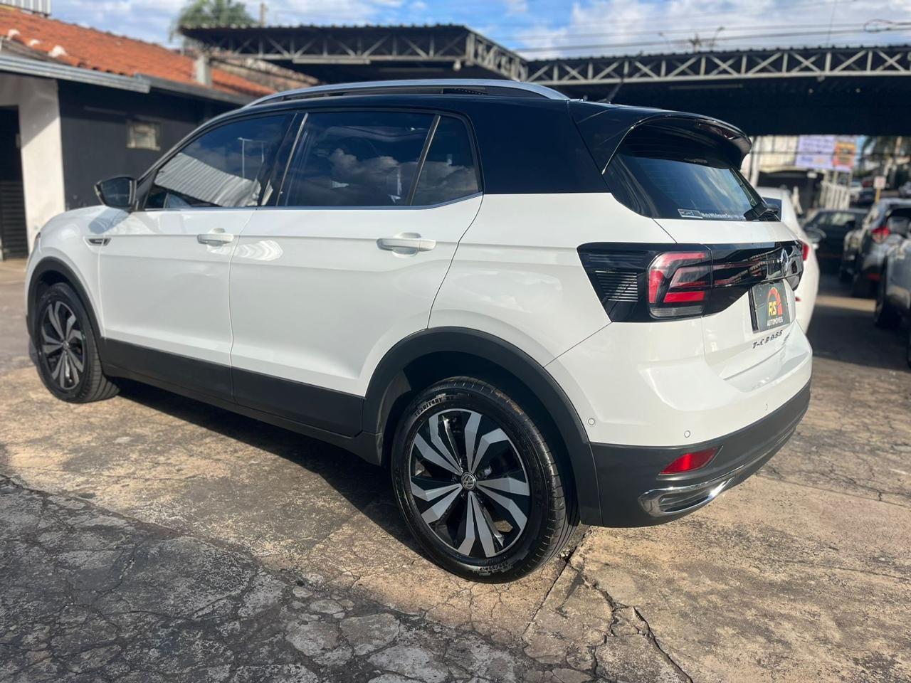 VOLKSWAGEN T-Cross - Foto