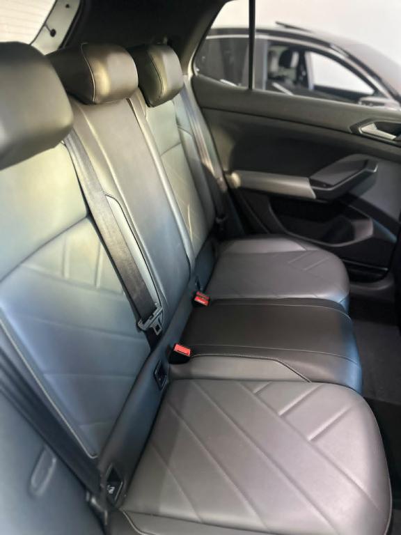 VOLKSWAGEN T-Cross - Foto