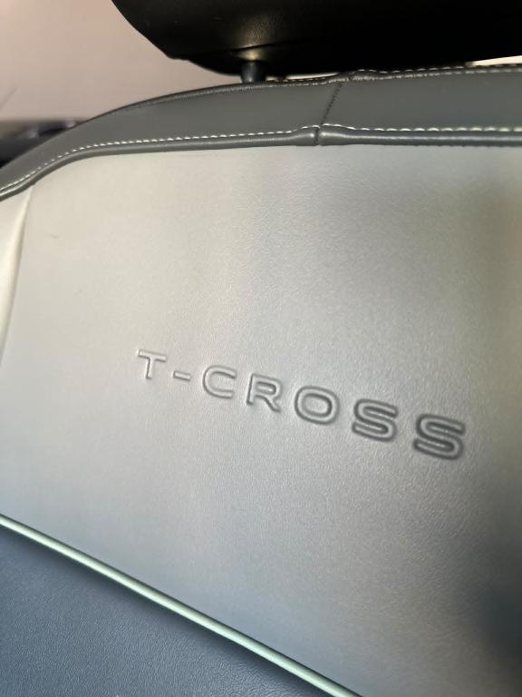 VOLKSWAGEN T-Cross - Foto