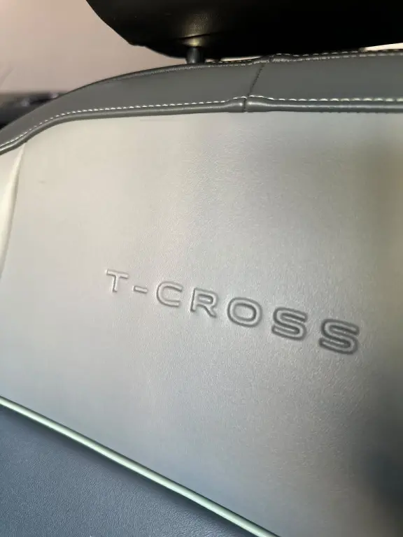 VOLKSWAGEN T-Cross - Foto
