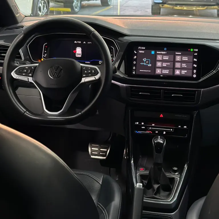 VOLKSWAGEN T-Cross - Foto