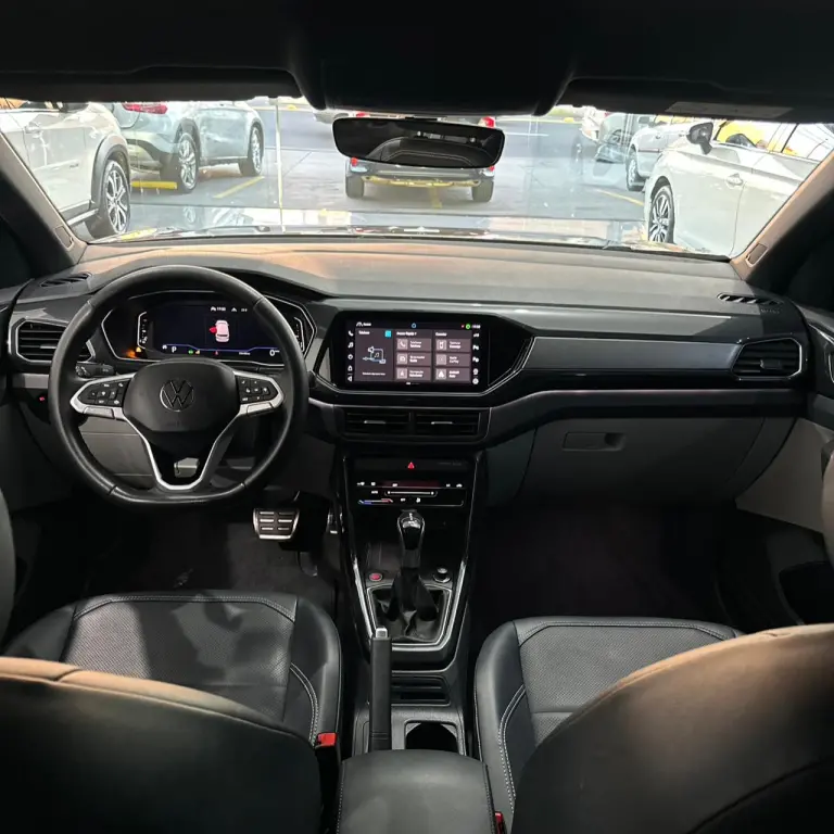 VOLKSWAGEN T-Cross - Foto
