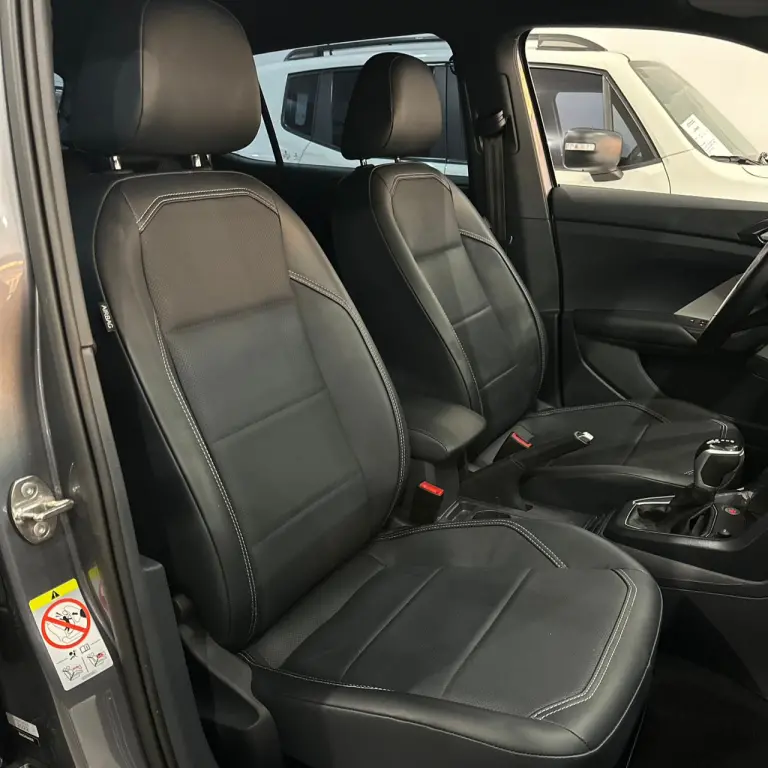 VOLKSWAGEN T-Cross - Foto