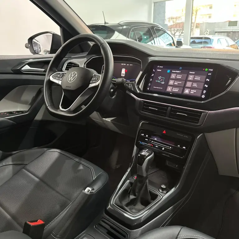 VOLKSWAGEN T-Cross - Foto