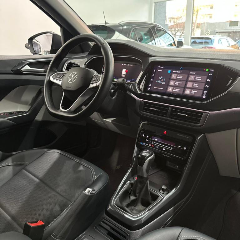 VOLKSWAGEN T-Cross - Foto