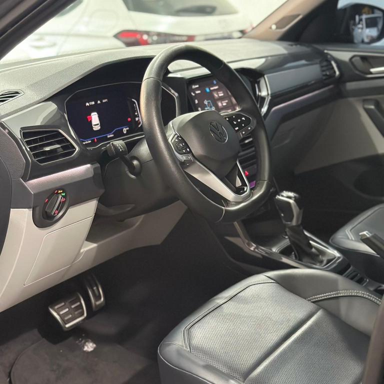 VOLKSWAGEN T-Cross - Foto