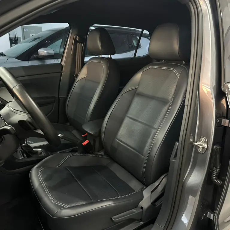 VOLKSWAGEN T-Cross - Foto