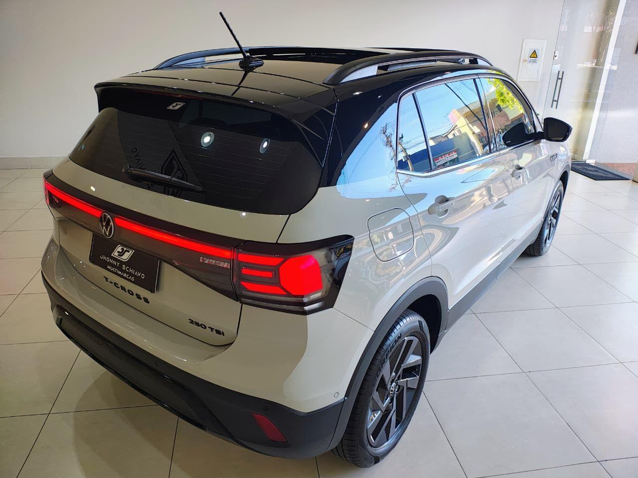 VOLKSWAGEN T-Cross - Foto