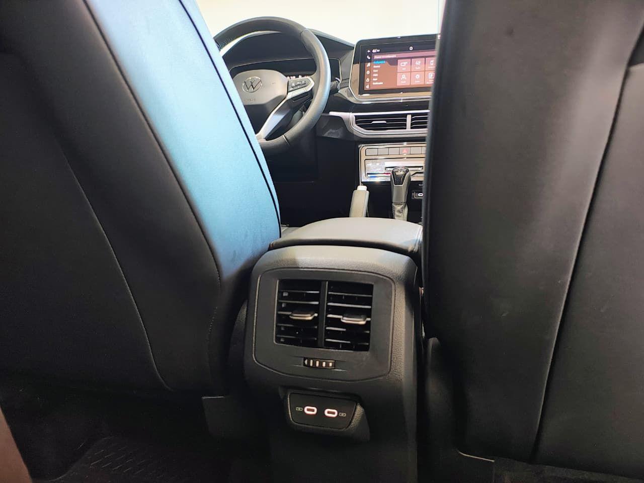 VOLKSWAGEN T-Cross - Foto