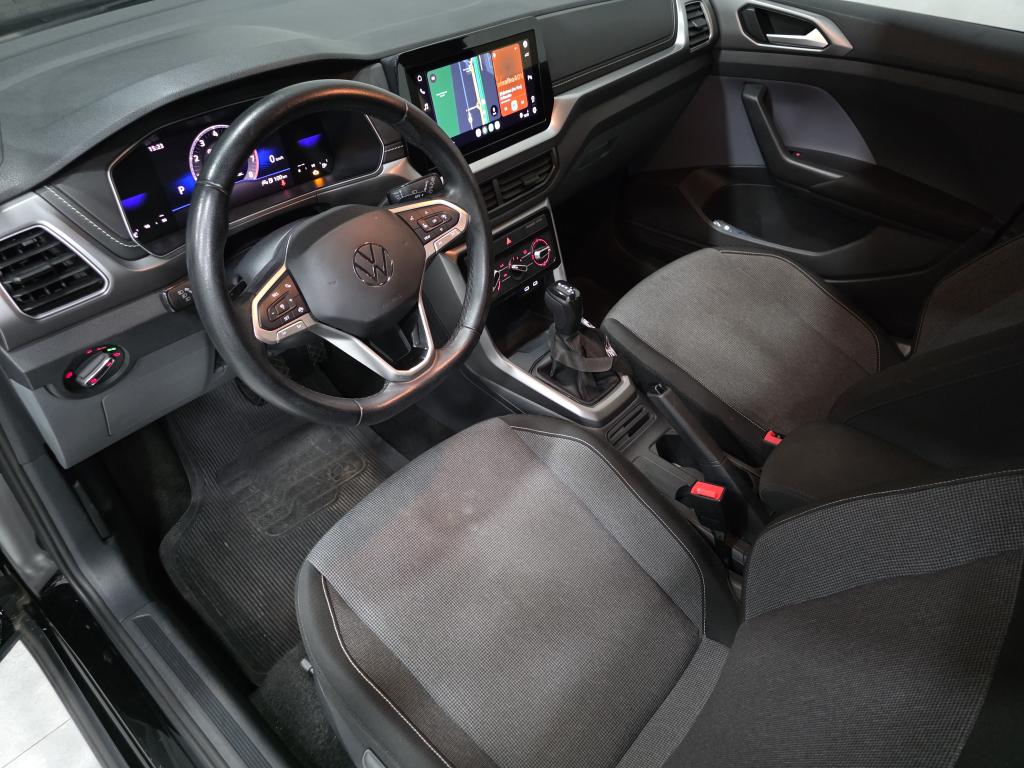 VOLKSWAGEN T-Cross - Foto