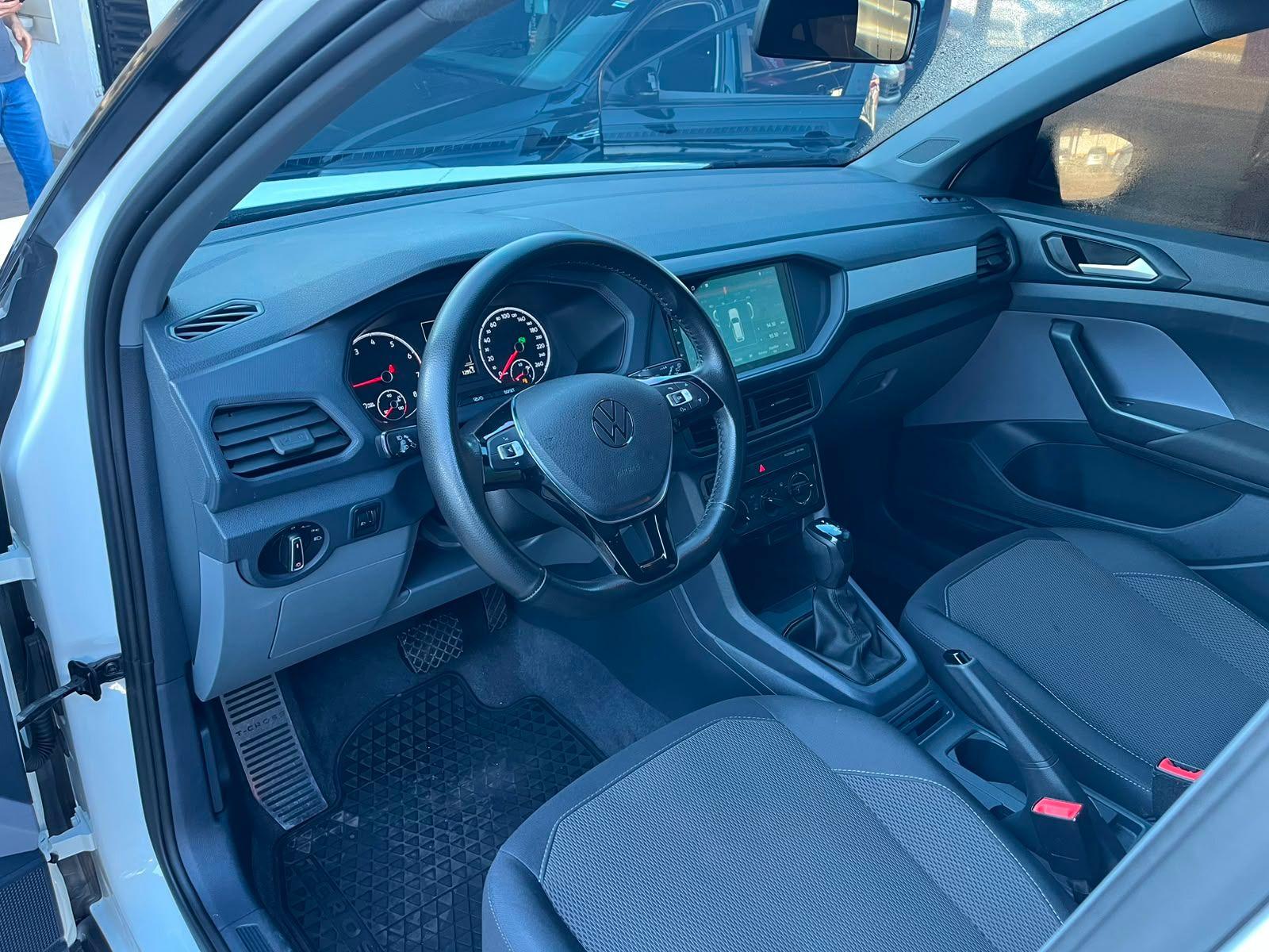 VOLKSWAGEN T-Cross - Foto