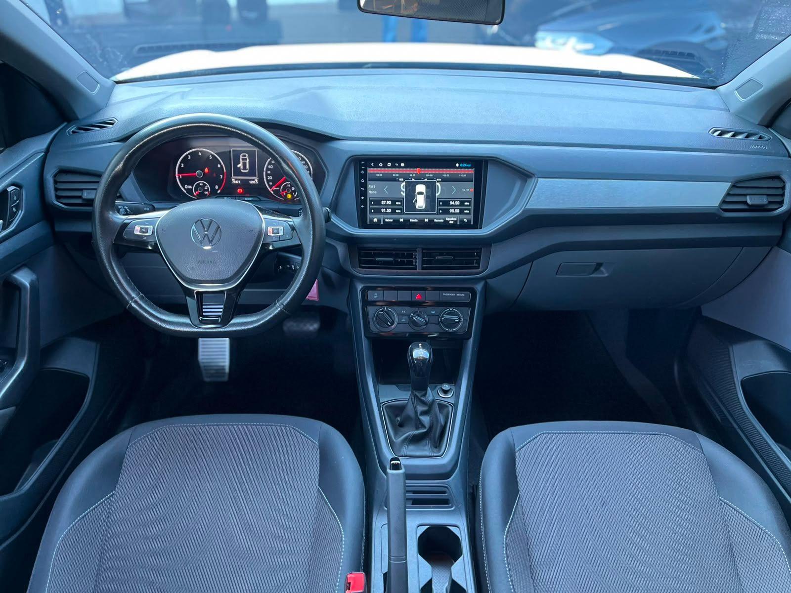 VOLKSWAGEN T-Cross - Foto