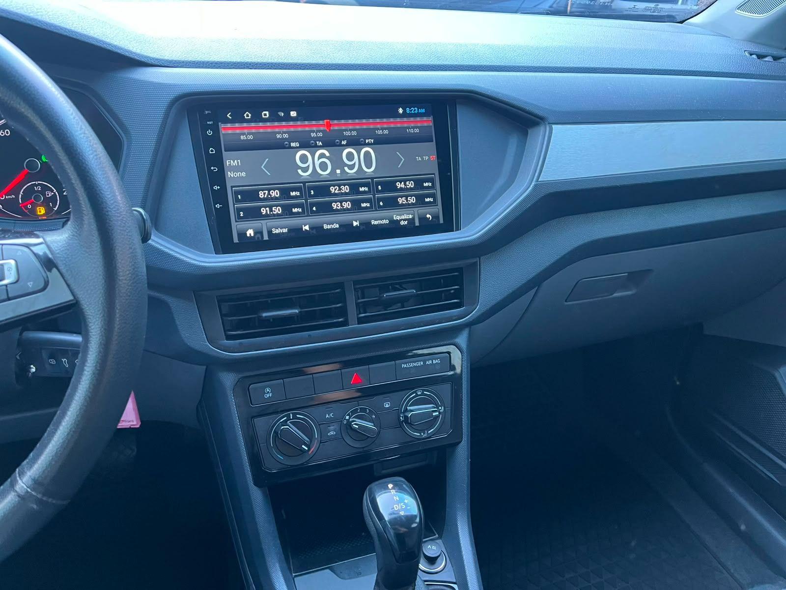 VOLKSWAGEN T-Cross - Foto