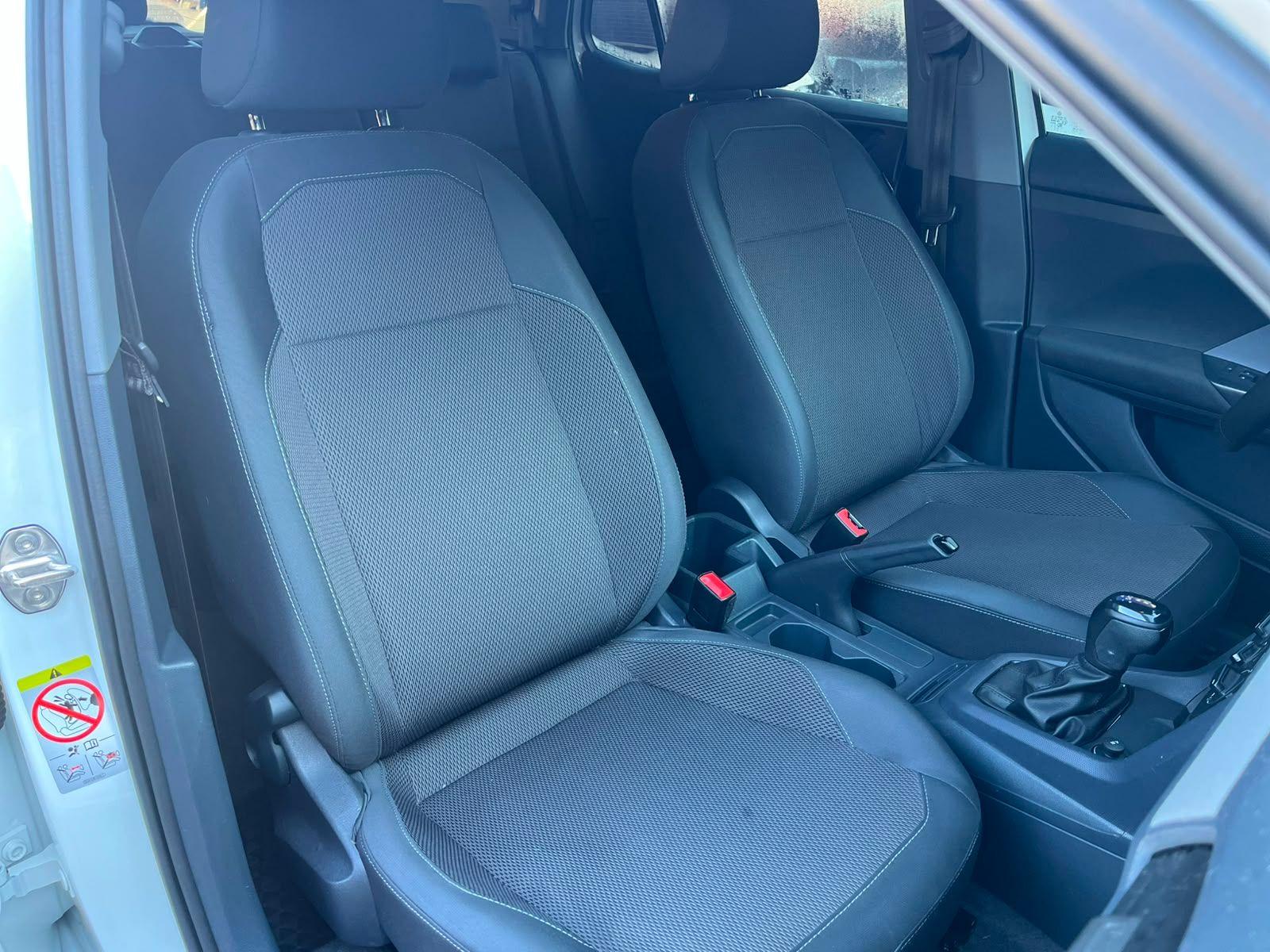 VOLKSWAGEN T-Cross - Foto