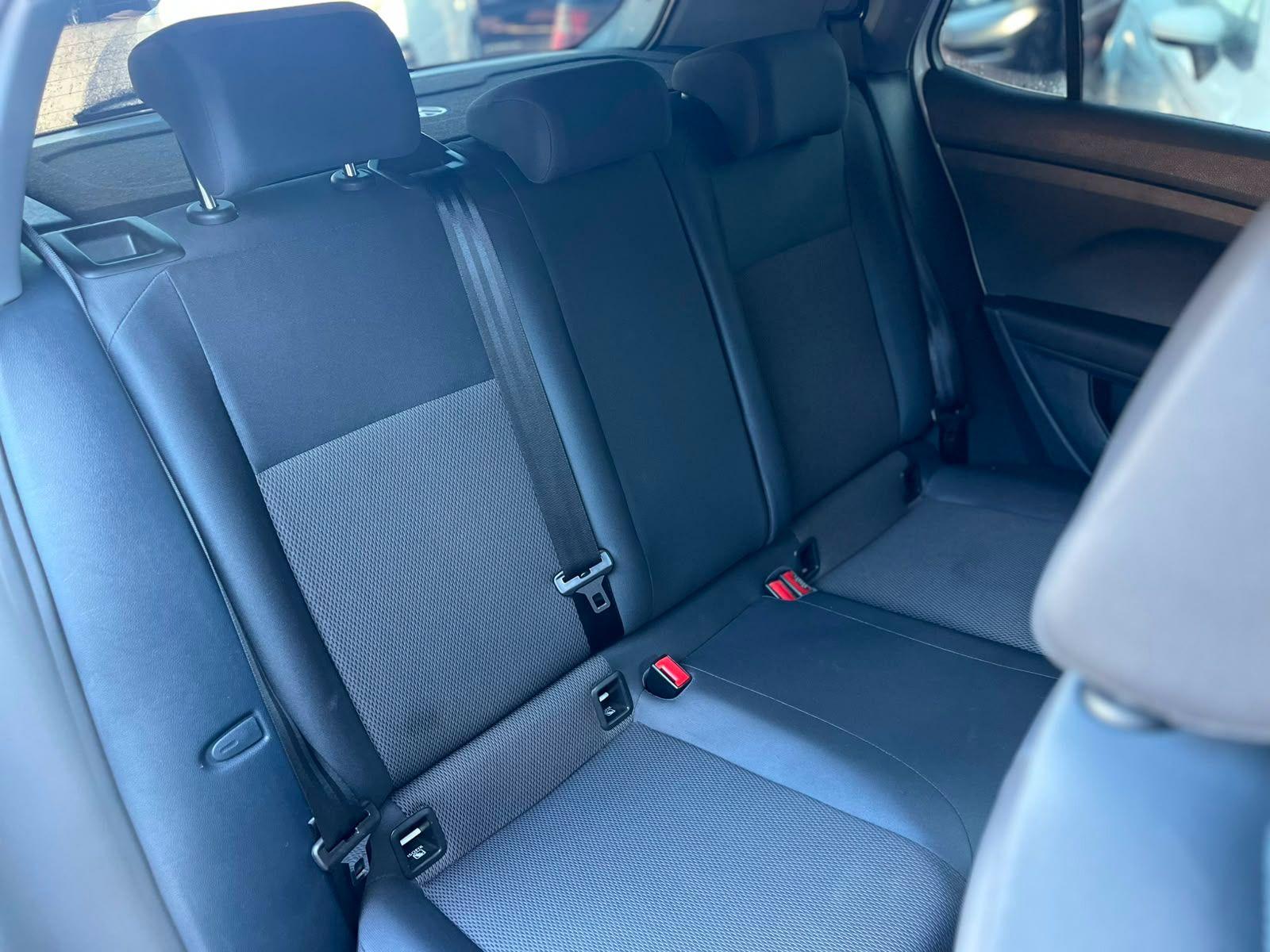 VOLKSWAGEN T-Cross - Foto