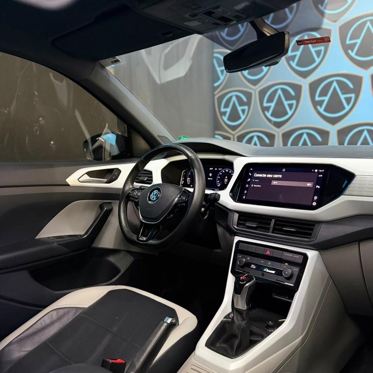 VOLKSWAGEN T-Cross - Foto