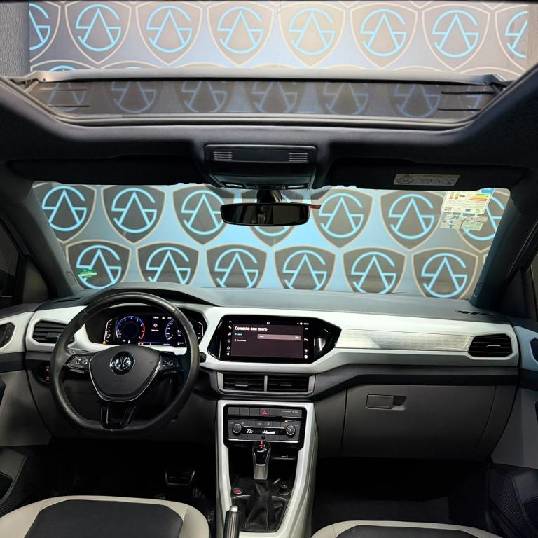 VOLKSWAGEN T-Cross - Foto