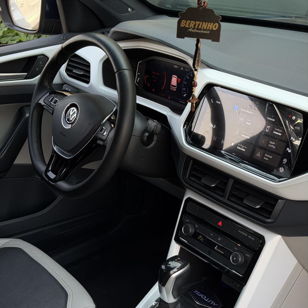 VOLKSWAGEN T-Cross - Foto