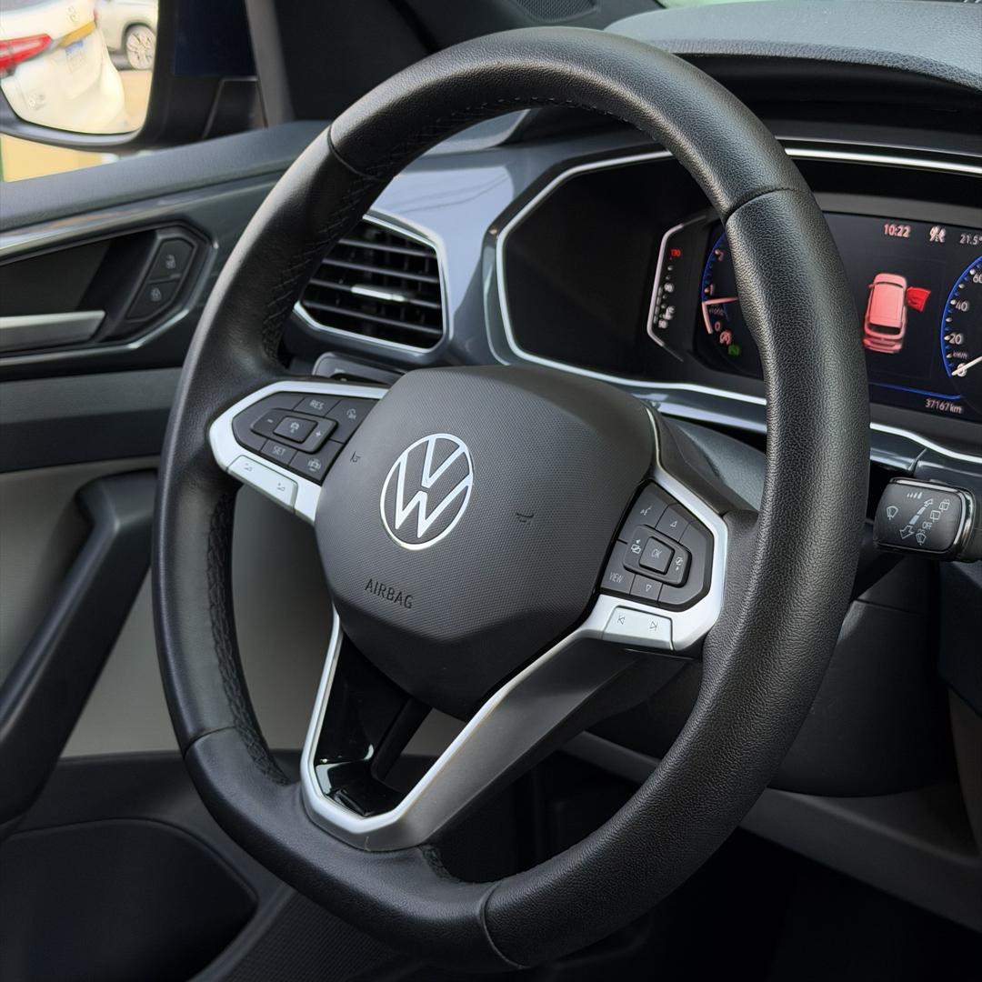 VOLKSWAGEN T-Cross - Foto