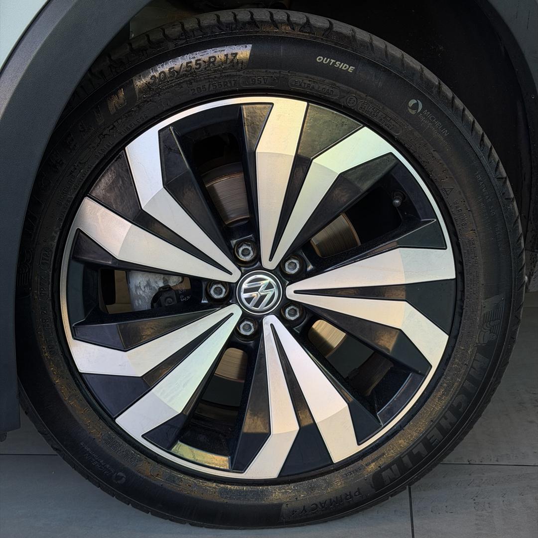 VOLKSWAGEN T-Cross - Foto