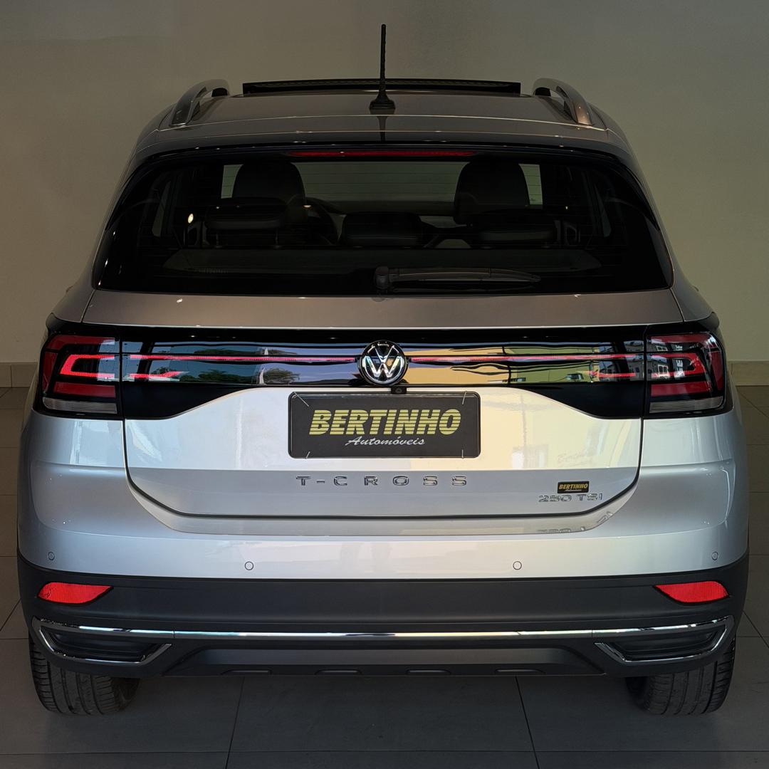 VOLKSWAGEN T-Cross - Foto