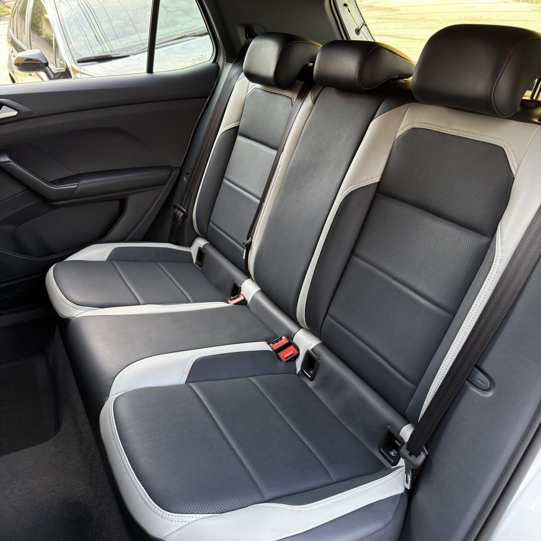 VOLKSWAGEN T-Cross - Foto