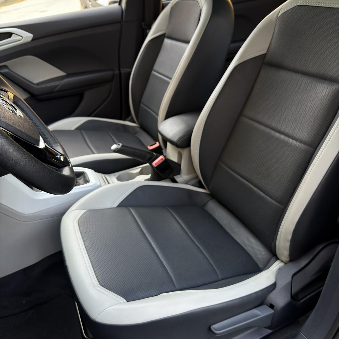 VOLKSWAGEN T-Cross - Foto