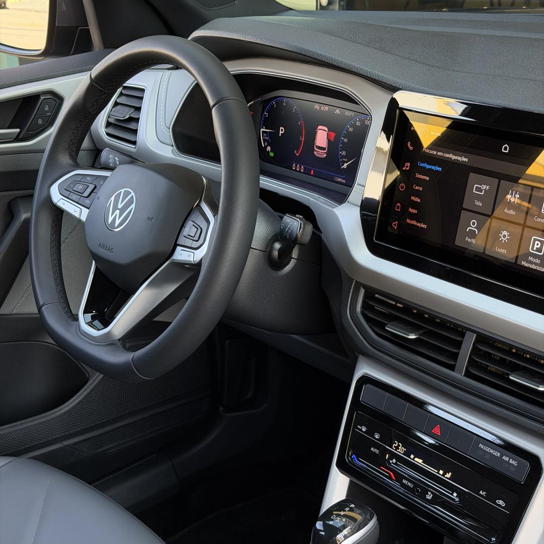 VOLKSWAGEN T-Cross - Foto