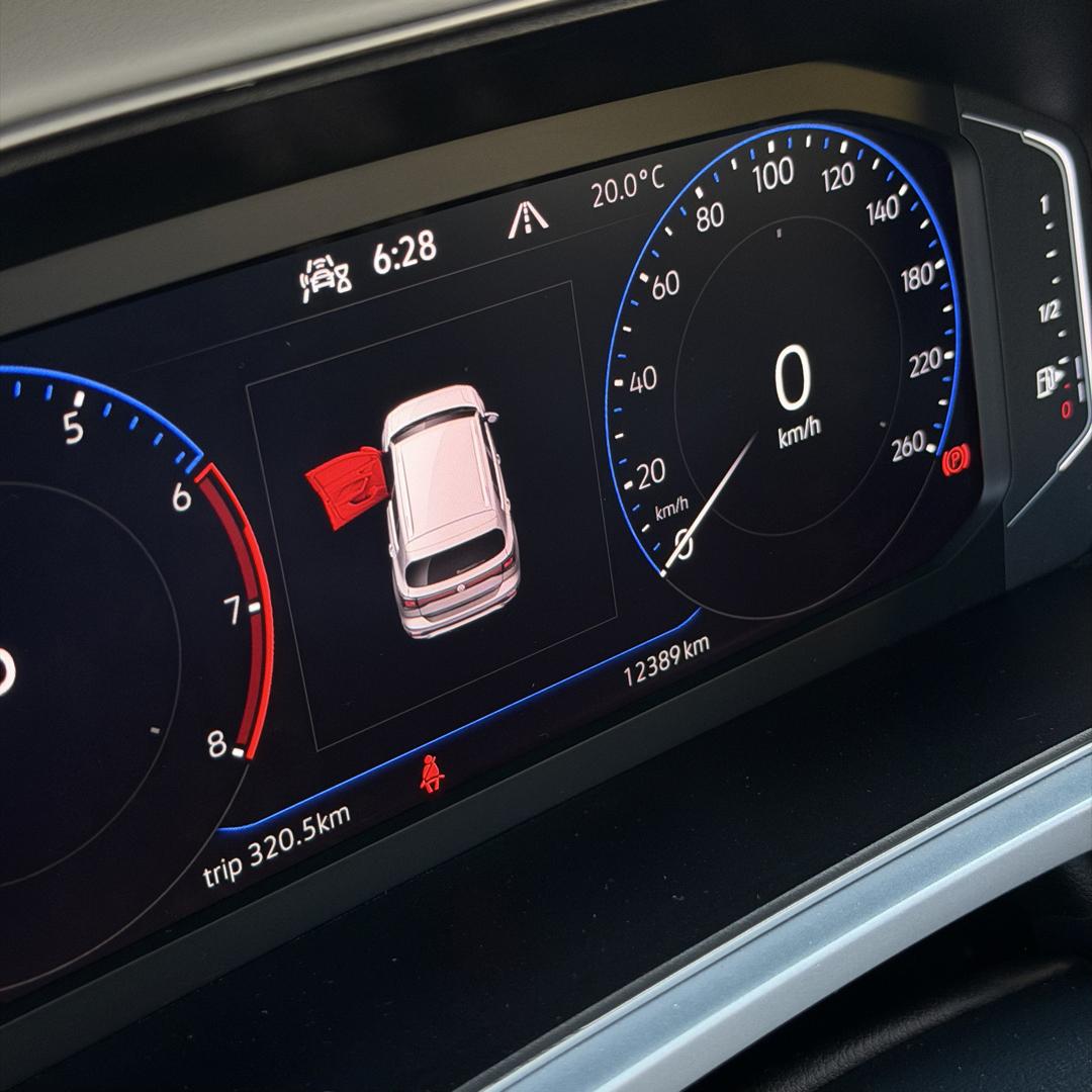VOLKSWAGEN T-Cross - Foto