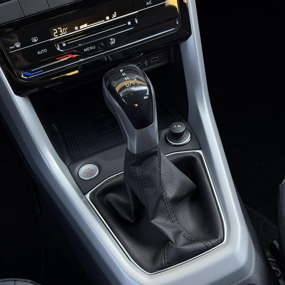 VOLKSWAGEN T-Cross - Foto