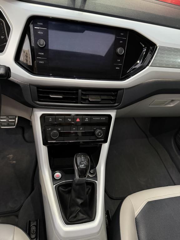 VOLKSWAGEN T-Cross - Foto