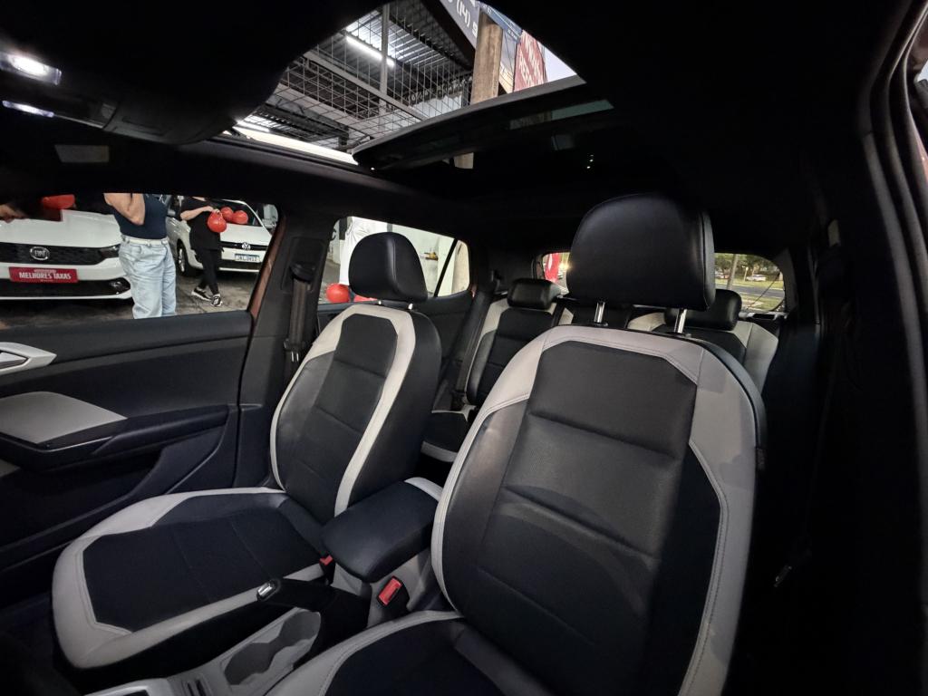 VOLKSWAGEN T-Cross - Foto