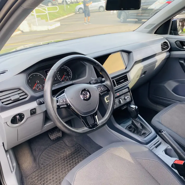 VOLKSWAGEN T-Cross - Foto