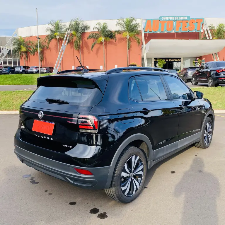 VOLKSWAGEN T-Cross - Foto