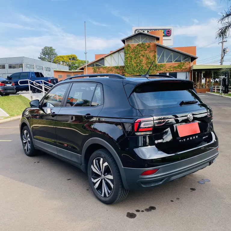 VOLKSWAGEN T-Cross - Foto